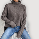 Lorena – Cozy Turtleneck Jumper