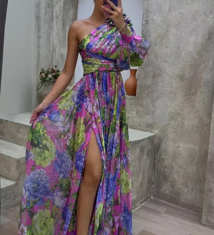 Whitney - Elegant and Flowing Dress
