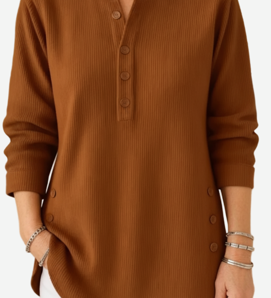 Taisie - Comfortable Sweater