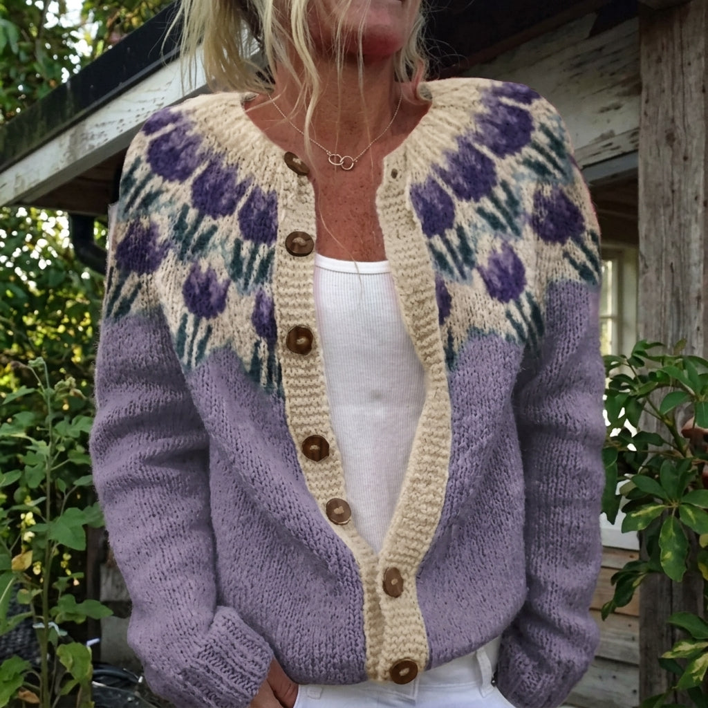 Mia - Cardigan with a Print of Purple Flowers and Buttons